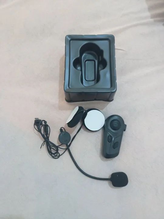 Fone para capacete de moto.