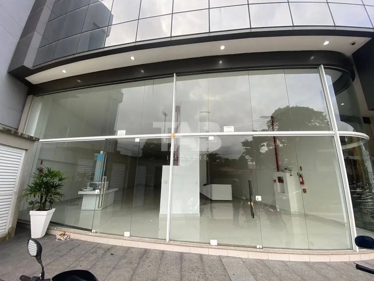 Sala comercial para locação no Edifício Lion Center