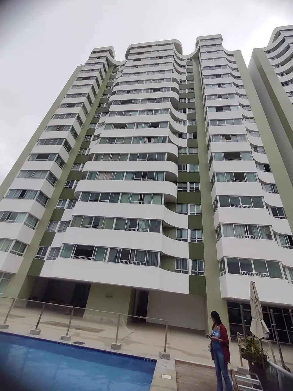 Big cobertura em patamares 3/4 ,3 vagas de garagem 