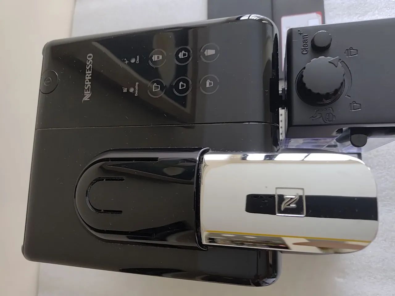 Nespresso Cafeteira Lattissima One Preta 110V<br>R$1.400,00 - Foto 4