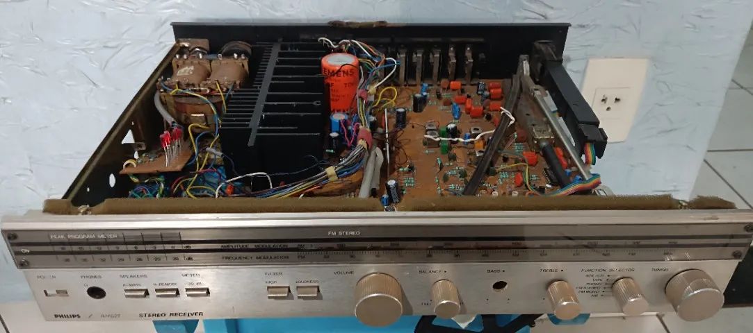Venda de peças do Receiver Philips AH621.