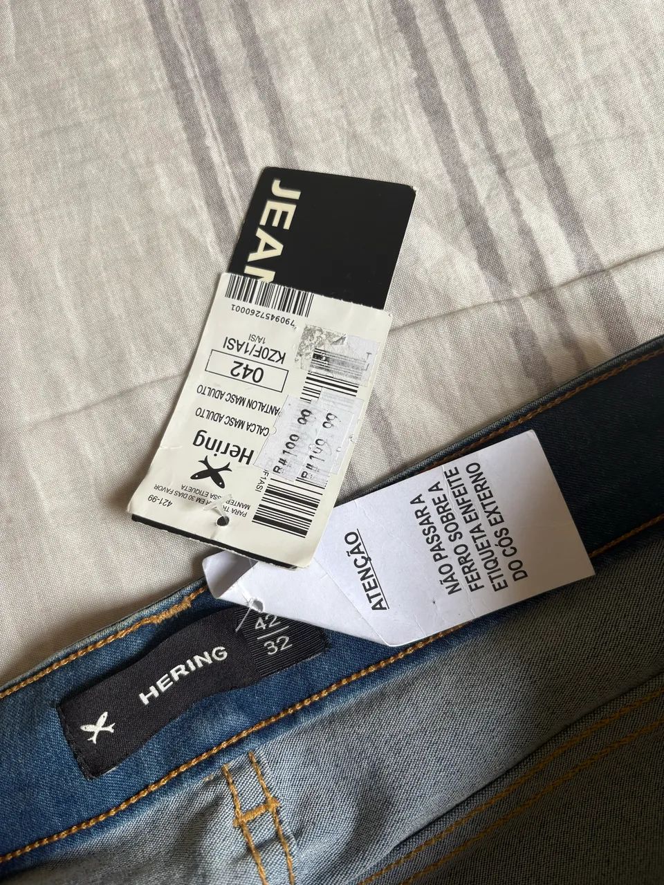 Vendo calça nova e semi nova