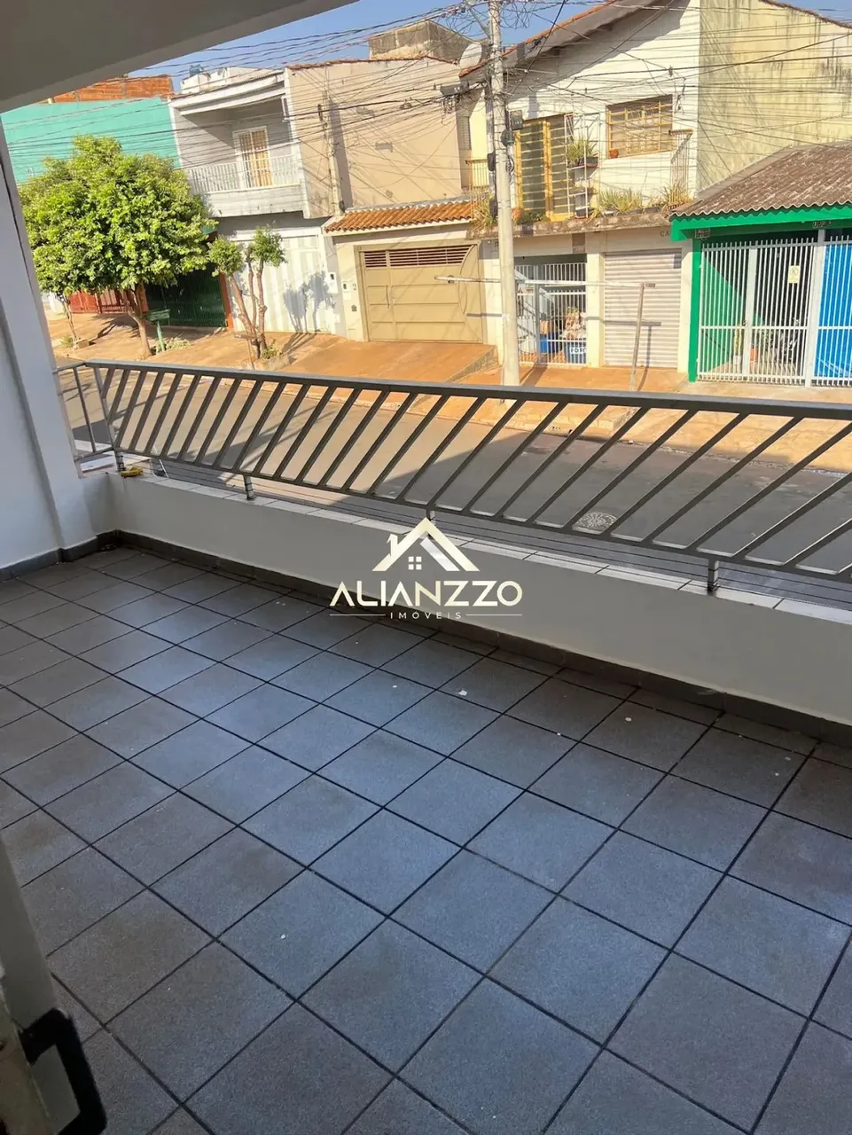 Sobrado Residencial no Bairro Jardim Piratininga em Ribeirão Preto/SP. Alianzzo Imóveis.