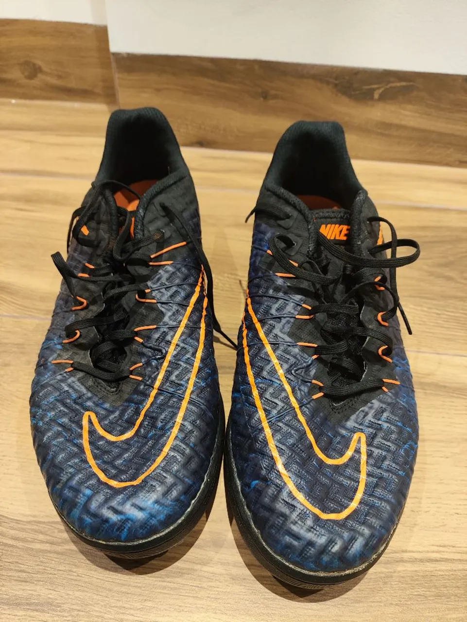 Chuteiras Nike HyperVenomX - Azul e Laranja