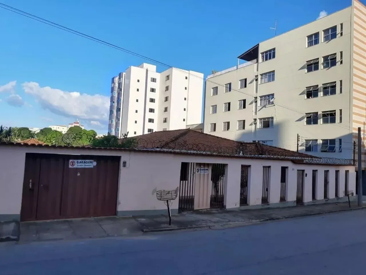 Casa para venda possui 669 metros quadrados com 8 quartos em Graças - Itaúna - Minas Gerai