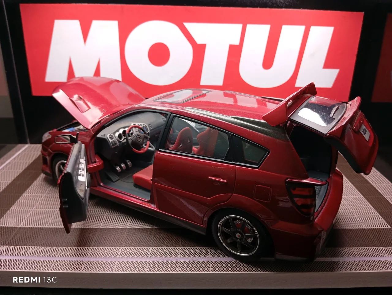 Top Miniatura Pontiac Vibe GTR 2003 - Road Signature - escala 1/18