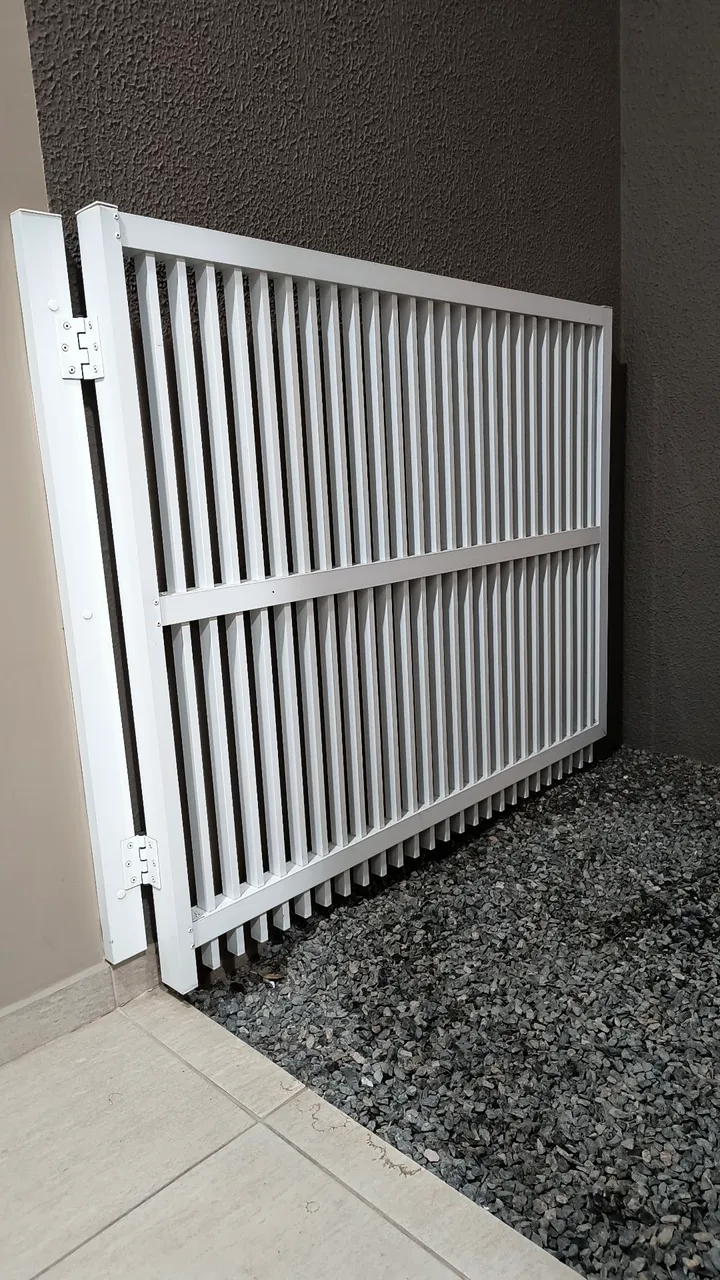 Portão de Aluminio Branco