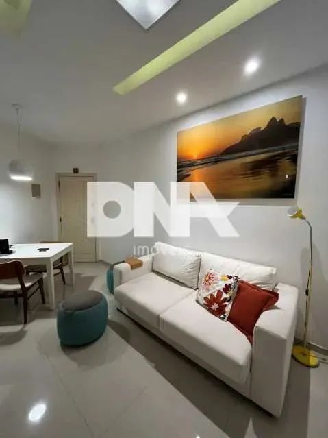 Apartamento : / Residencial / Humaitá