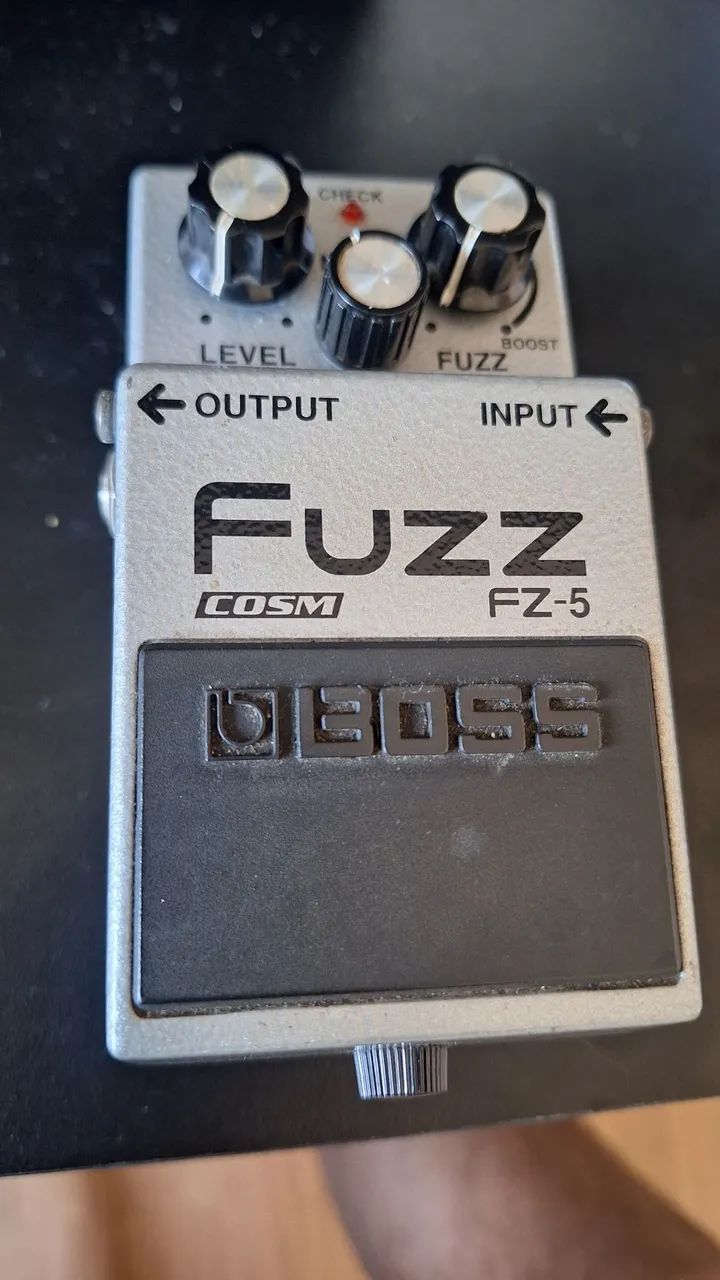 Pedal Fuzz Boss FZ-5 COSM