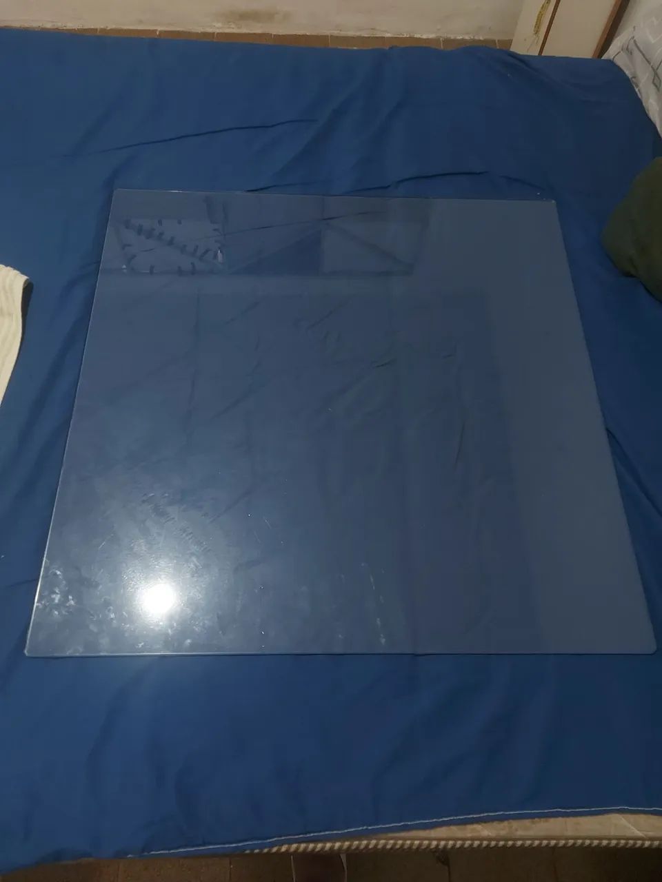Mesa de centro em vidro transparente