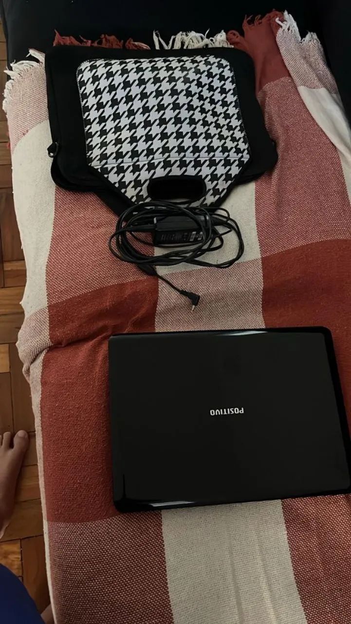 Notebook Positivo N8100 - Foto 2