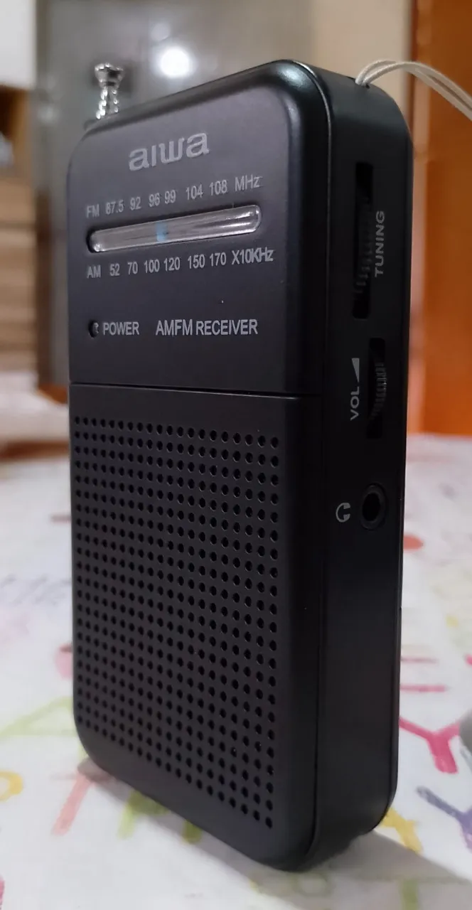 Rádio de bolso AM-FM AIWA AWFML1