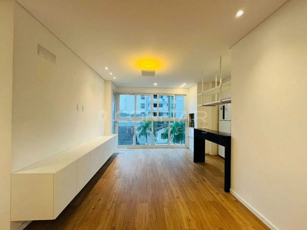 Apartamento para locação no Centro de Joinville por R$3.500,00 + TAXAS