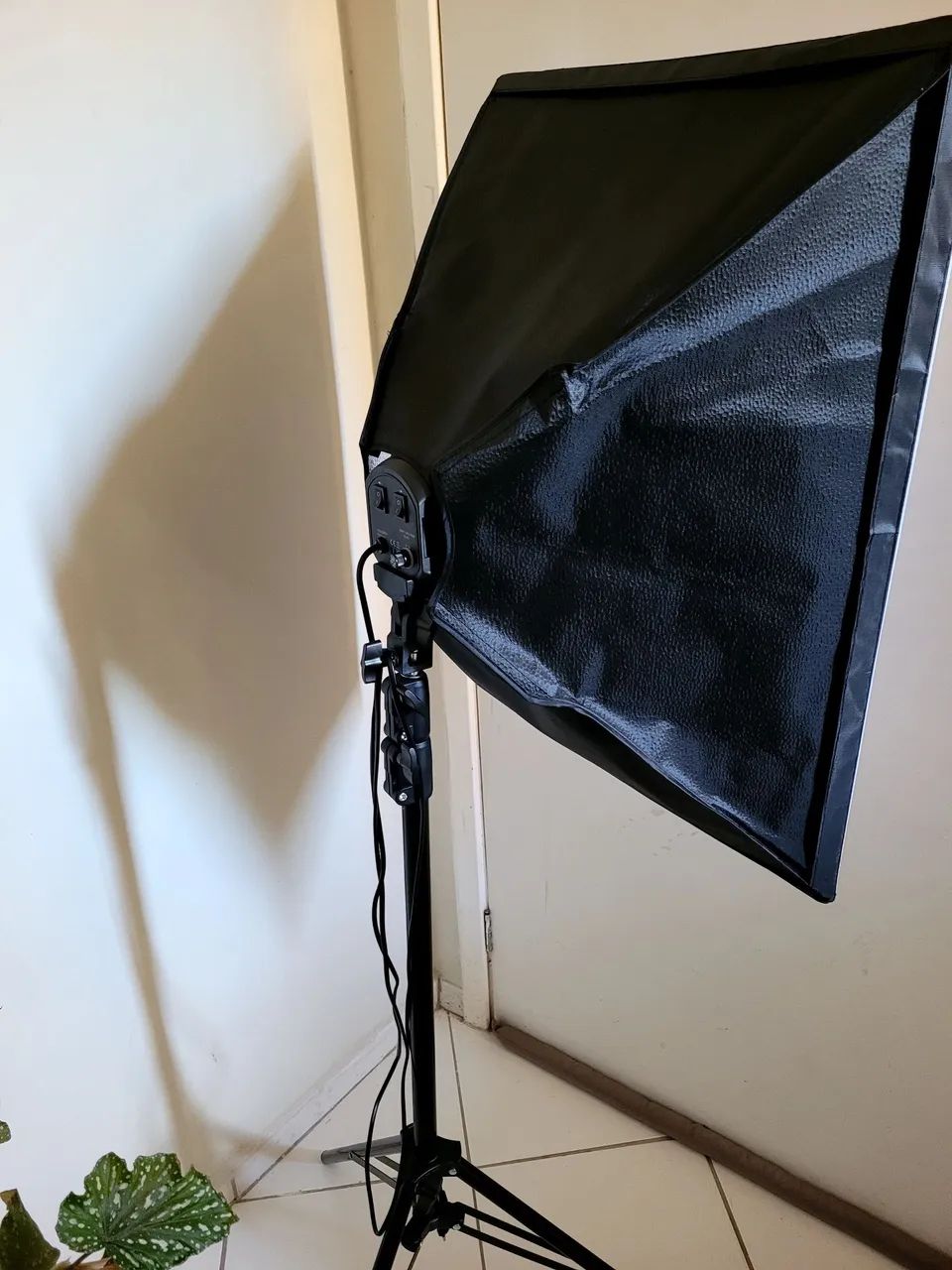 Kit de Iluminação Softbox Proficional 50x70cm Completo com 2 Lâmpadas - Foto 2