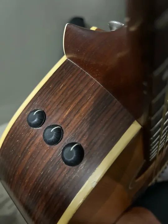 Vendo Violão Taylor - made USA - Foto 5