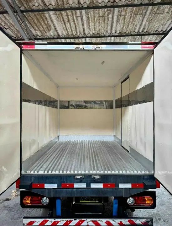 Caminhão baú Hyundai  - Foto 4