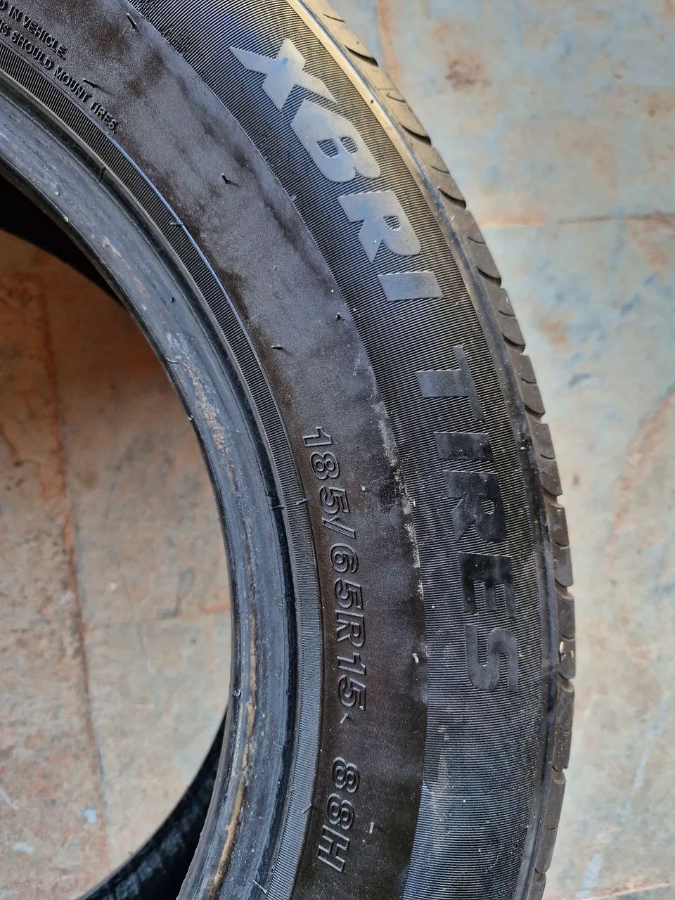 4  Pneus XBRI 185/65R15 88H _ R$150,00 cada