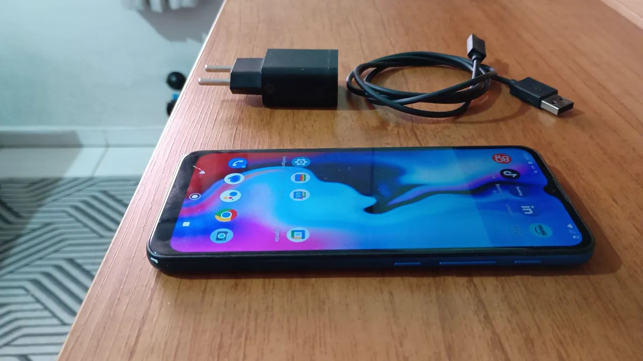 Moto e 7 plus em bom estado