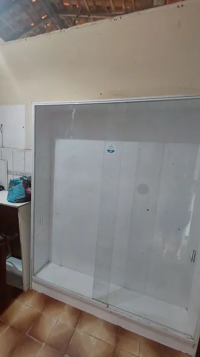 Vitrine Branco com portas de vidro  - Foto 5