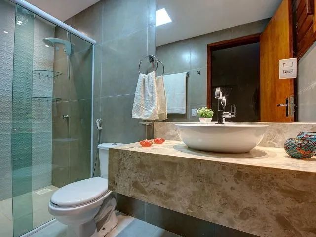 ALUGO POR TEMPORADA - Casa Luxo Beach Park - 7 Suítes AR/TV - 27 Pessoas - 50m da Praia - Foto 5