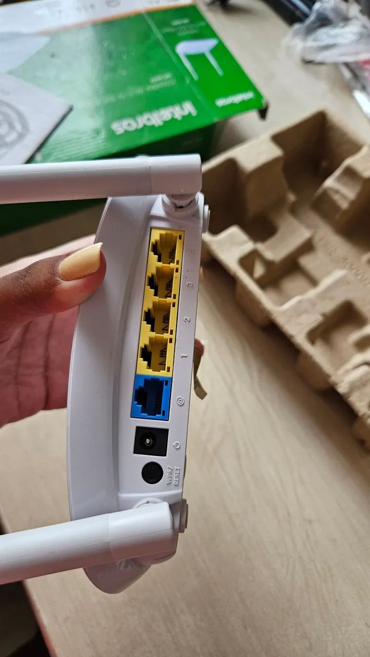 Roteador/ Repetidor WIFI Intelbras 300mbps - Foto 2