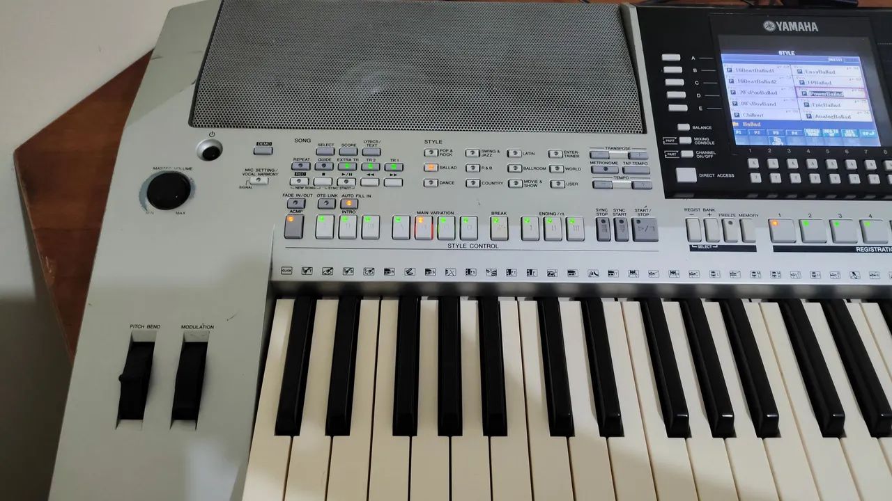 Yamaha Psr S910 com capa e pedal, Aceito trocas  - Foto 5