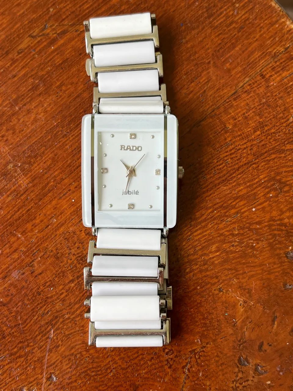 Relógio estilo Rado