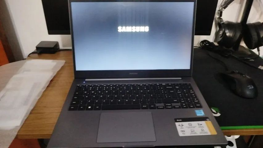 Samsung Book 