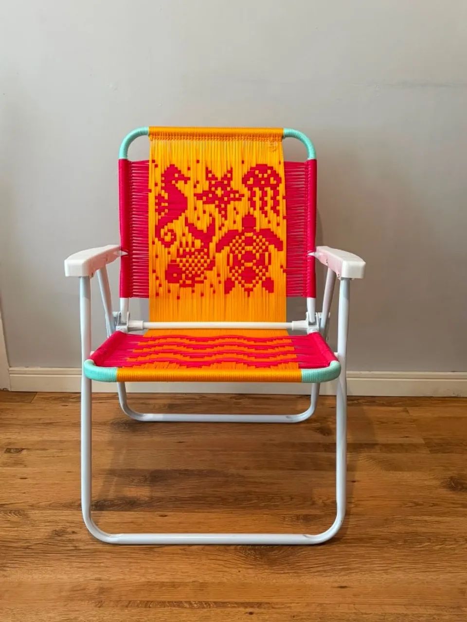 Cadeira artesanal personalizada 
