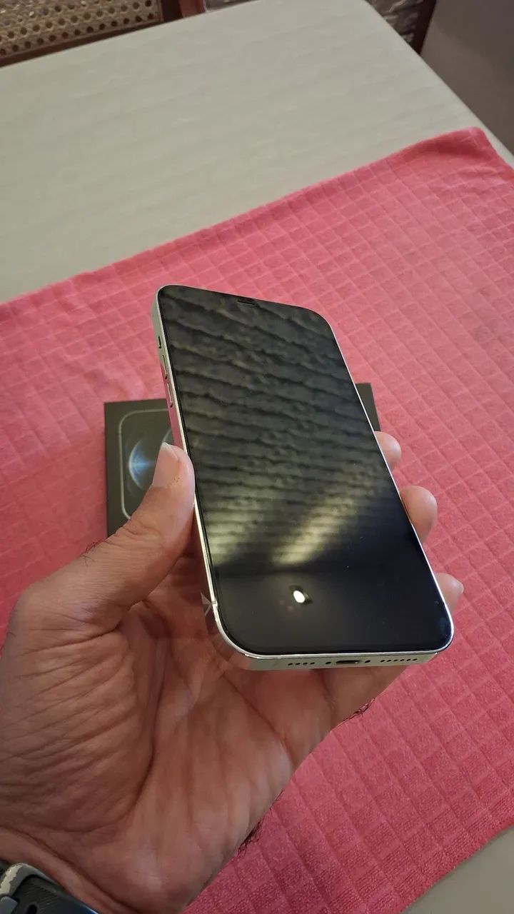Iphone 12 Pro Max - 256gb - Branco - Foto 4