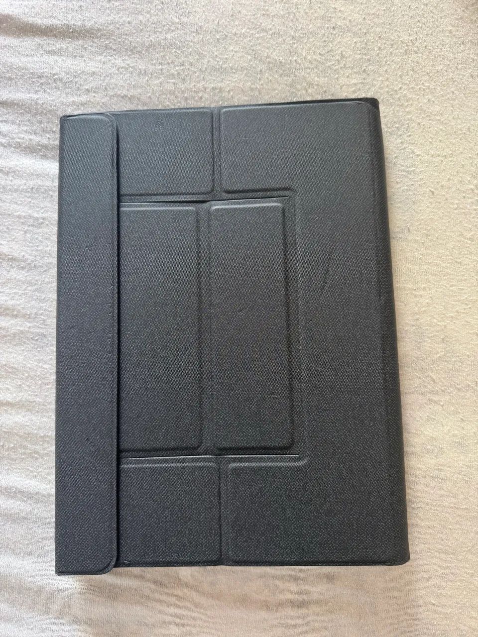 Capa com teclado para Ipad 9 - Foto 2