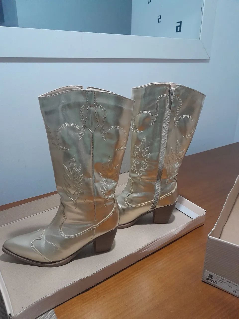 BOTA TEXANA DOURADA N°35 - Foto 3