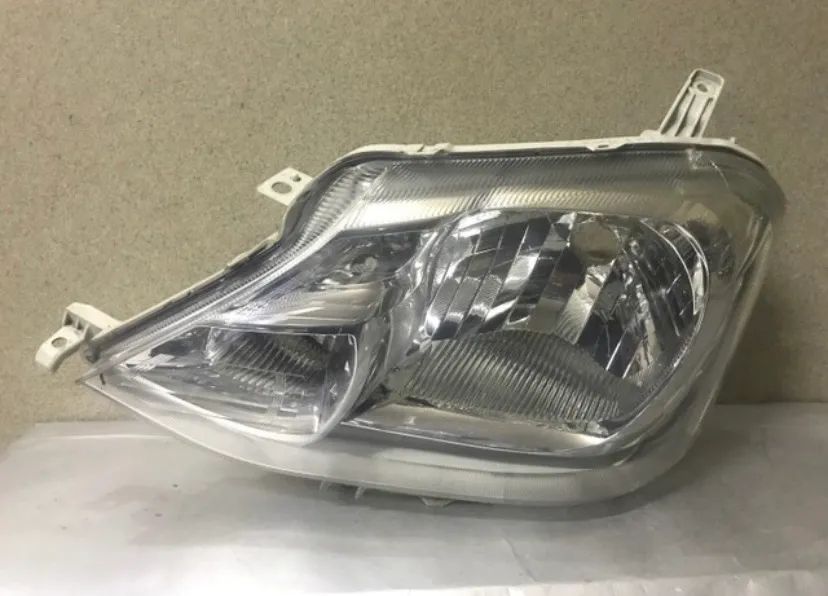 Farol Etios esquerdo motorista 