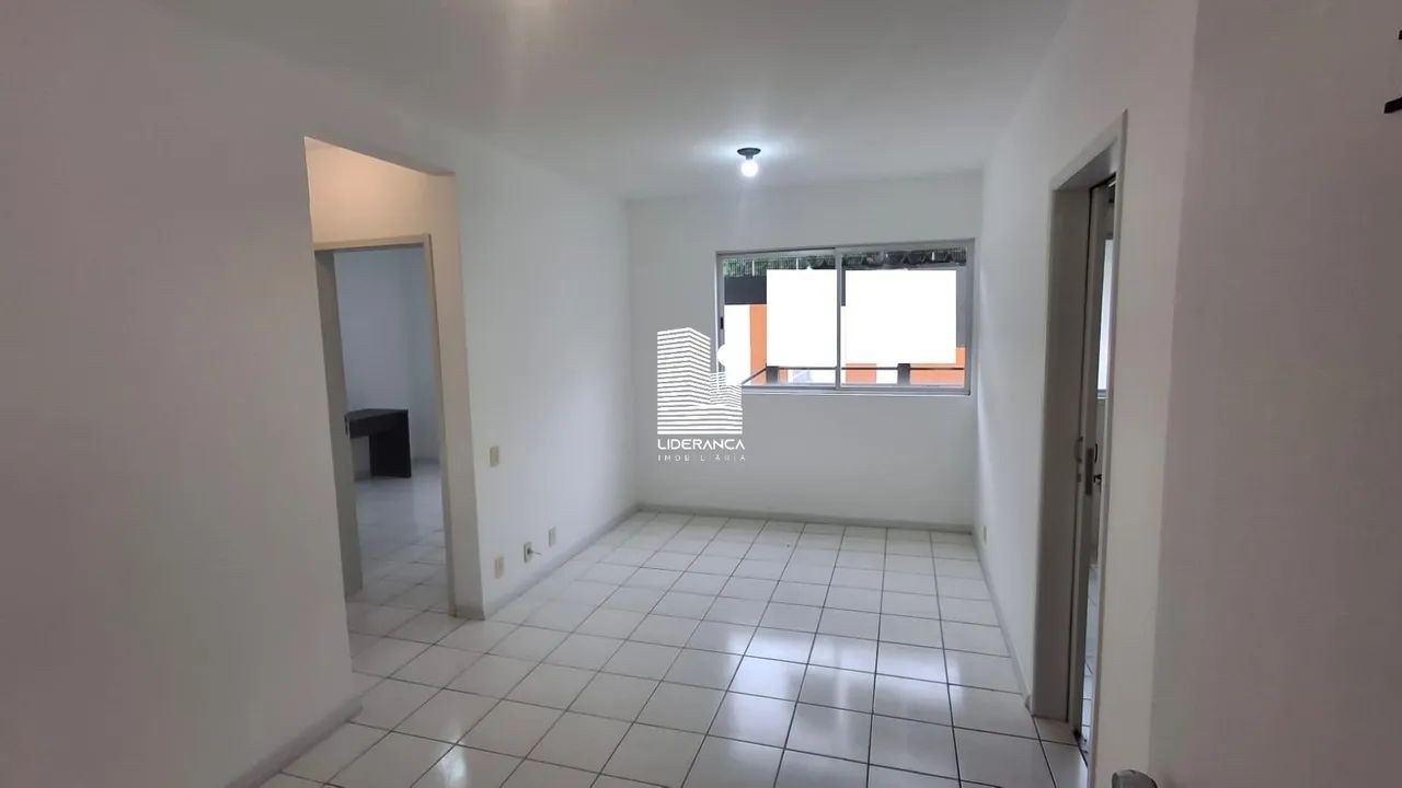 Apartamento, Carvoeira, 01 Dormitório, 01 Vaga