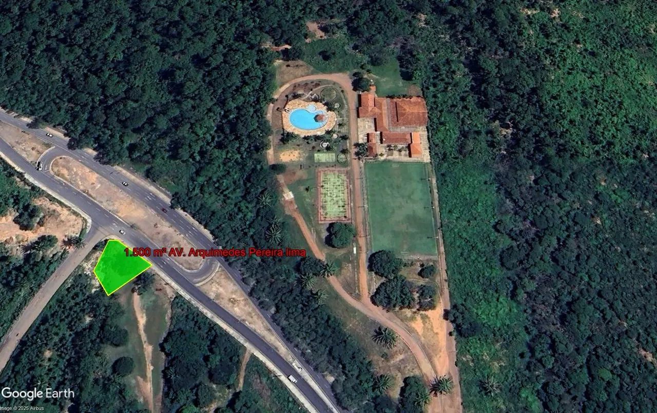 Terreno de frente para Avenida moinho