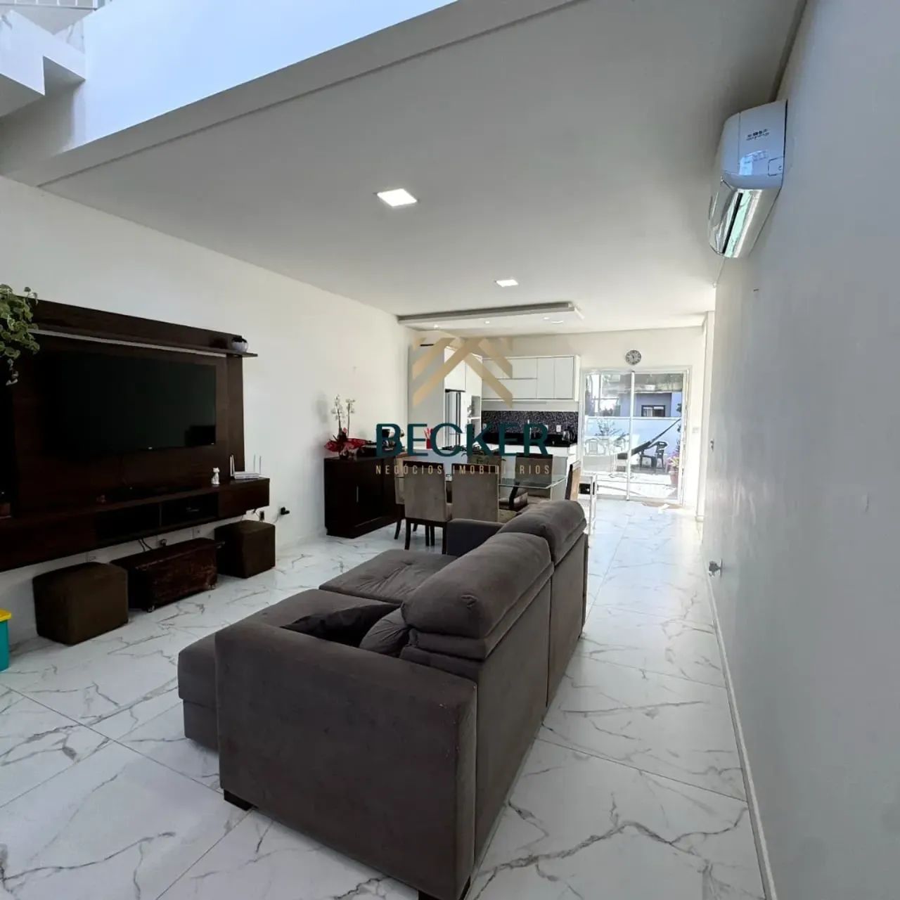 OPORTUNIDADE NO DELTAVILLE - CASA MOBILIADA EM CONDOMINIO CLUBE - Foto 2