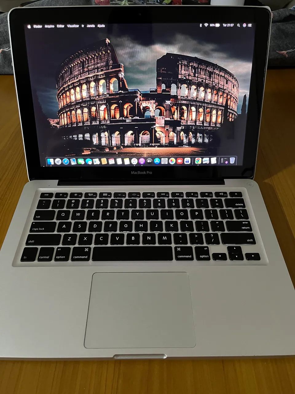 MacBook Air/Pro - Ótimo estado, ideal para estudo e trabalho