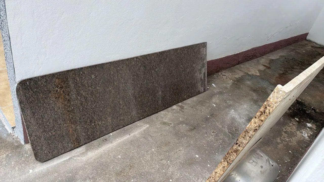 Vende se 2 pias Cuba inox granito e 2 bancadas de Granito  - Foto 2