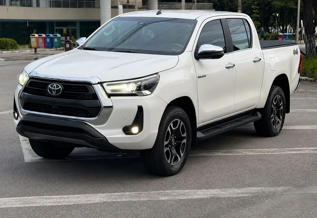 Toyota Hilux Hilux CD SRX 4x4 2.8 TDI 16V Diesel Aut. 2023