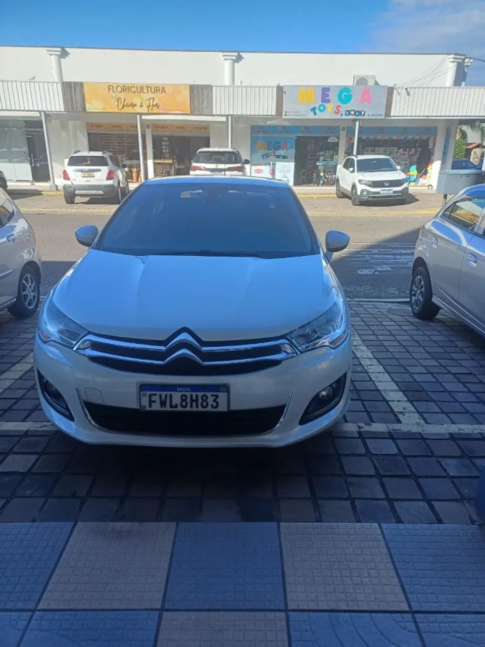 Citroën C4 C4 LOUNGE Tendance 2.0 Flex 4p Aut. 2016