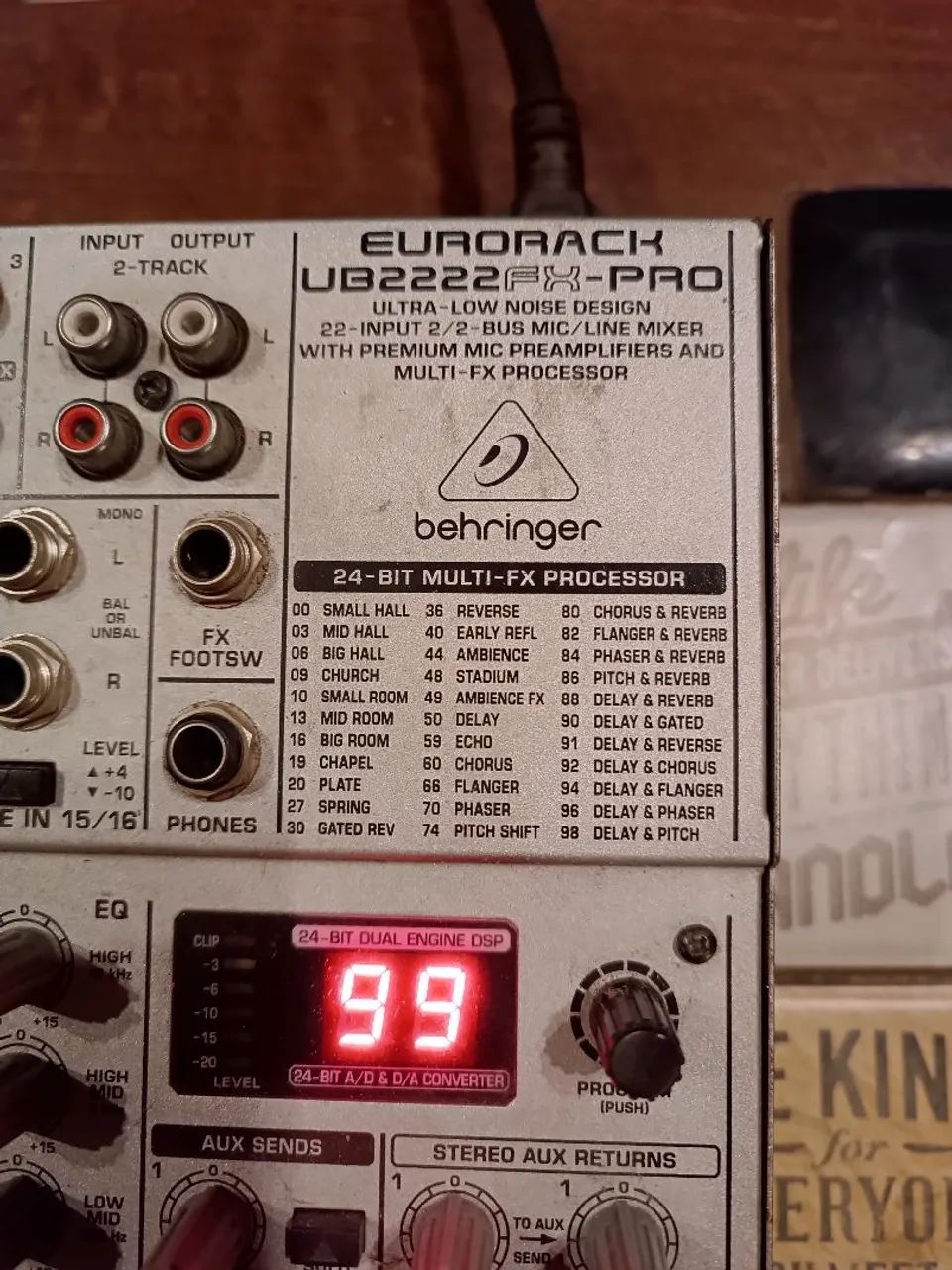 Mesa Behringer 16 canais( parcelo)  - Foto 2