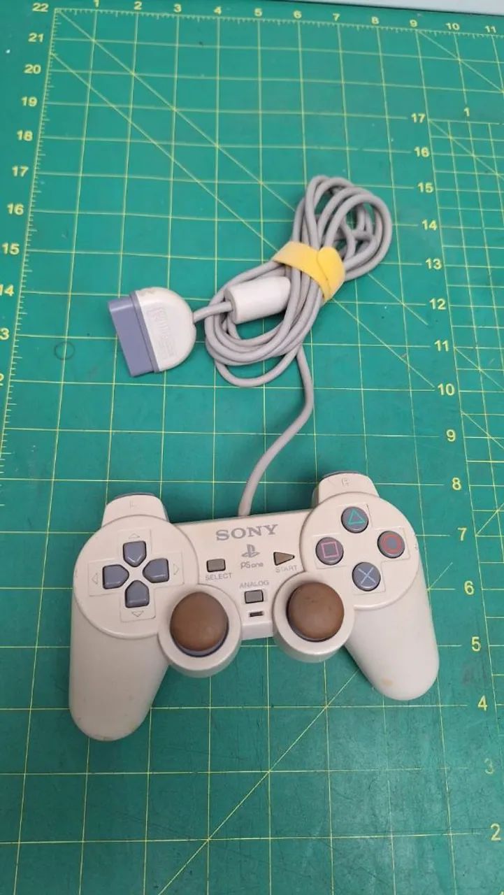 Controle PlayStation 1 funcionando perfeitamente