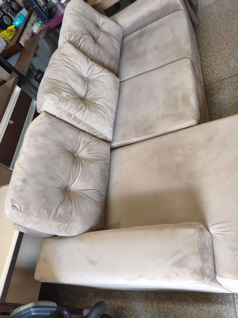 Sofá com chaise bem novinho e bem conservado ((ENTREGO GRATIS)) - Foto 2