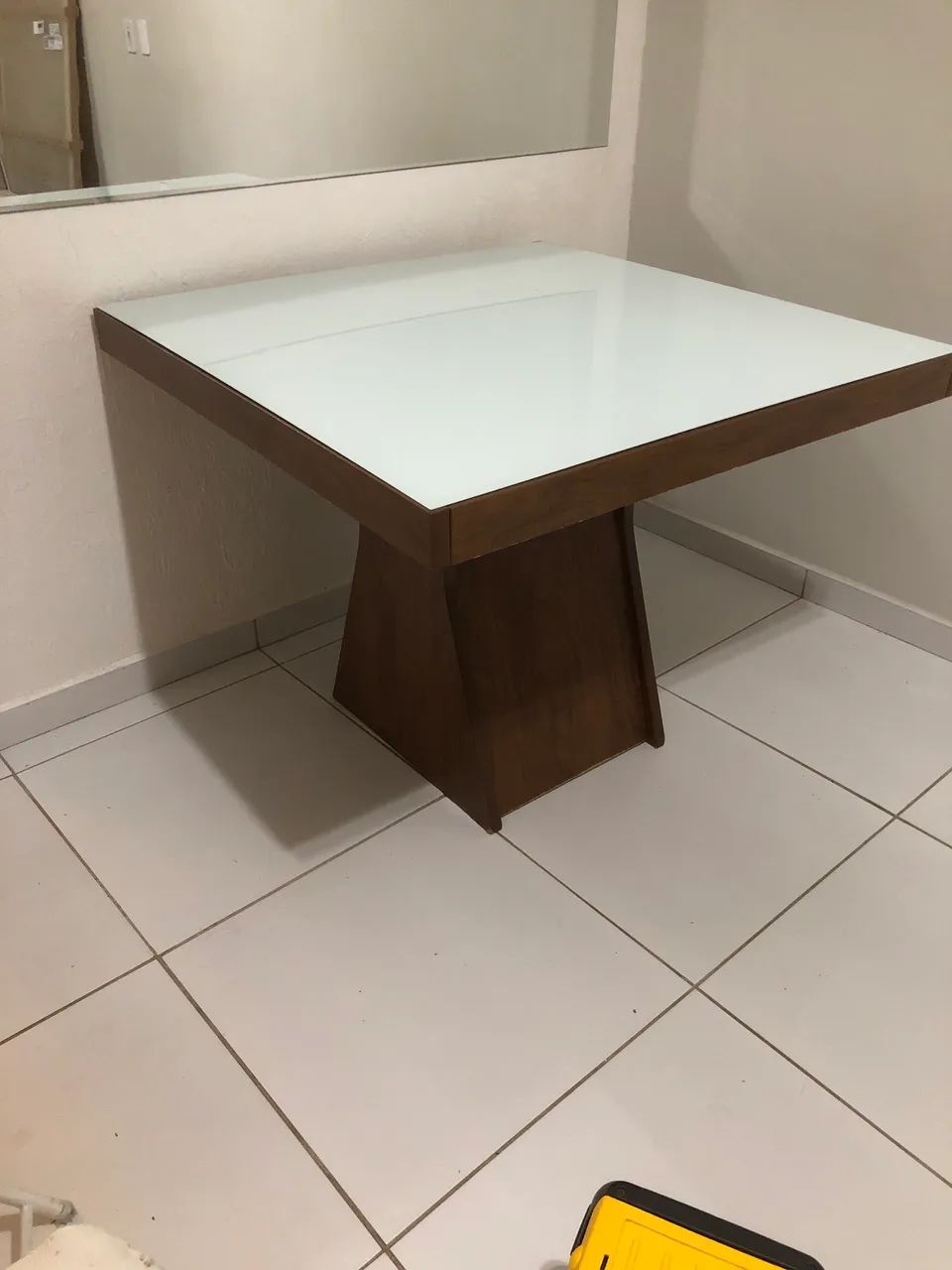 Mesa quadrada com tampo em vidro  - Foto 2