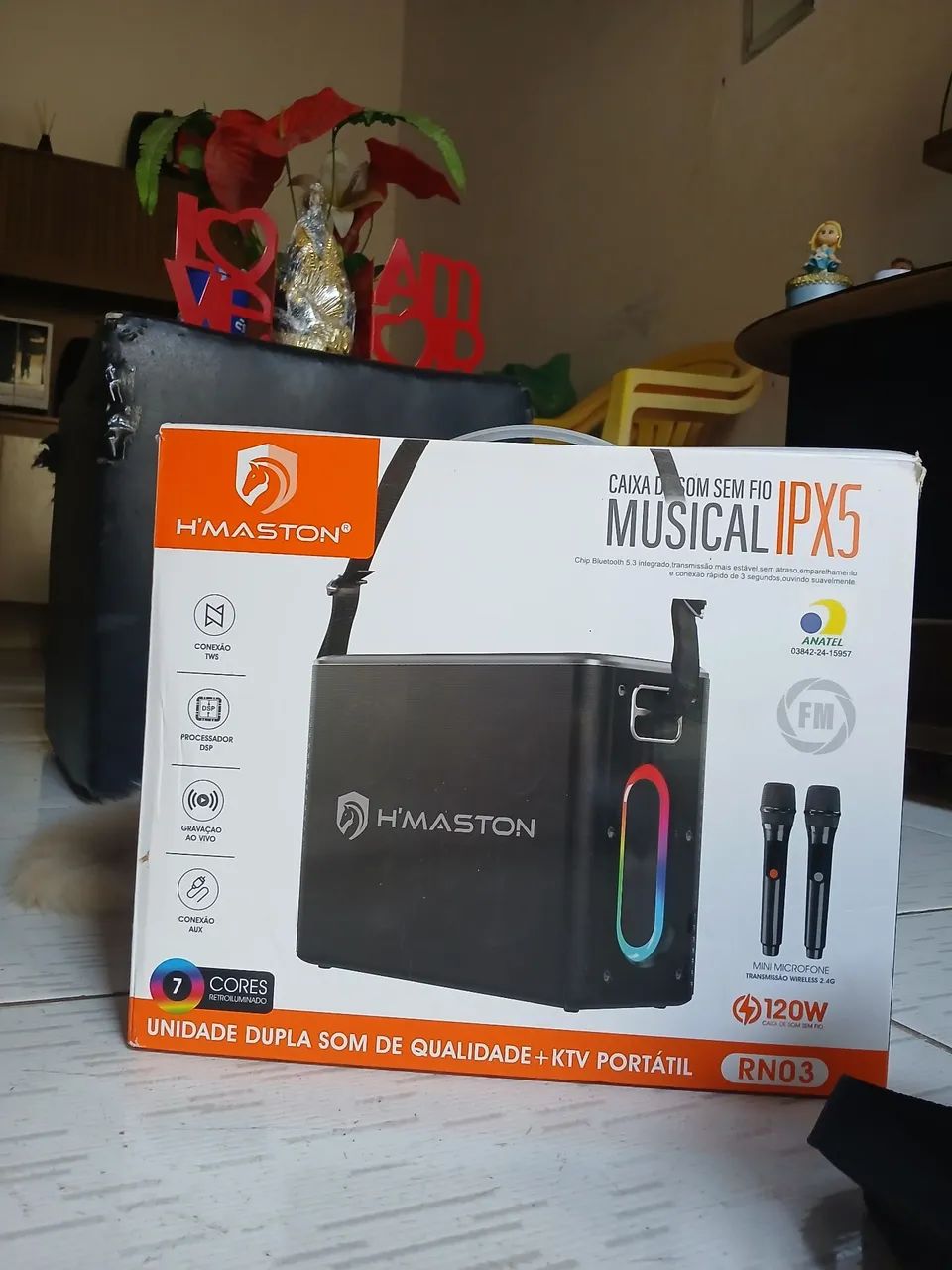 Caixa de som semi nova 4 meses de uso