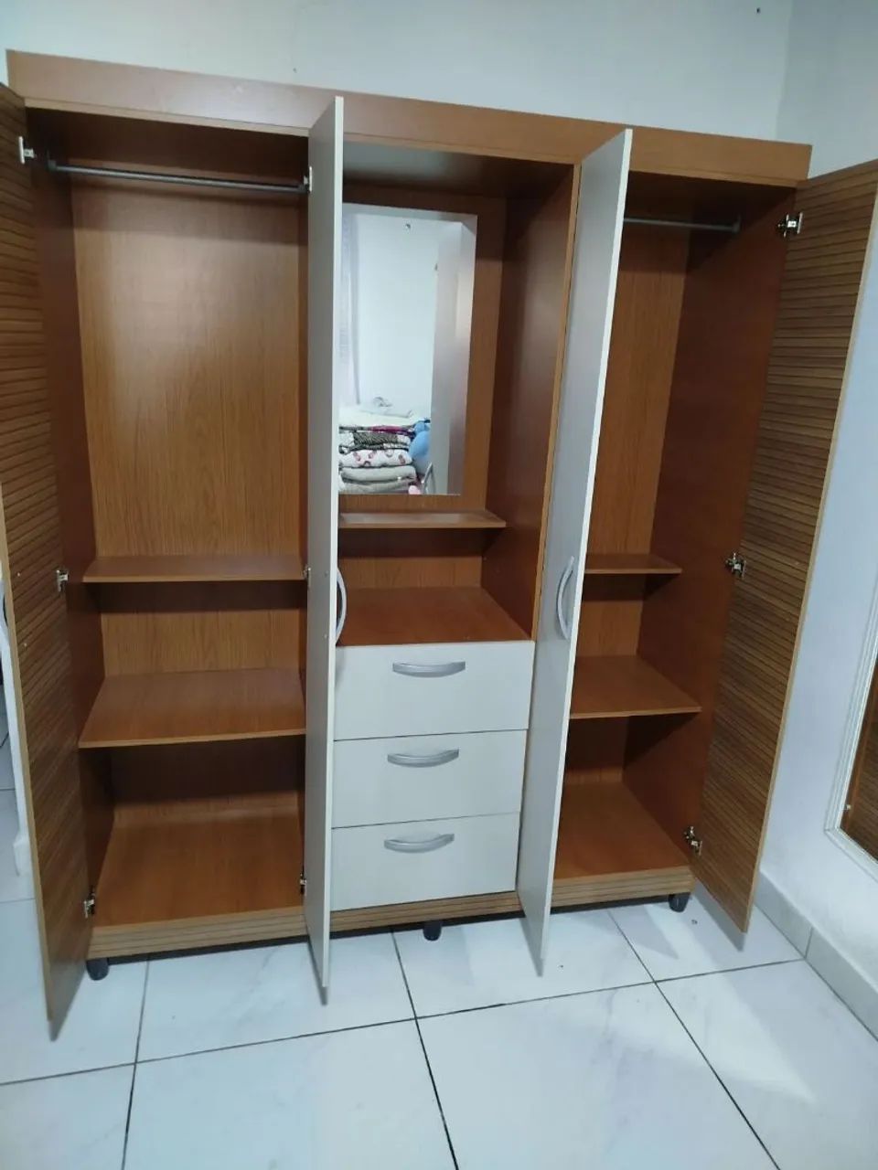 Quarda roupa de solteiro  - Foto 3