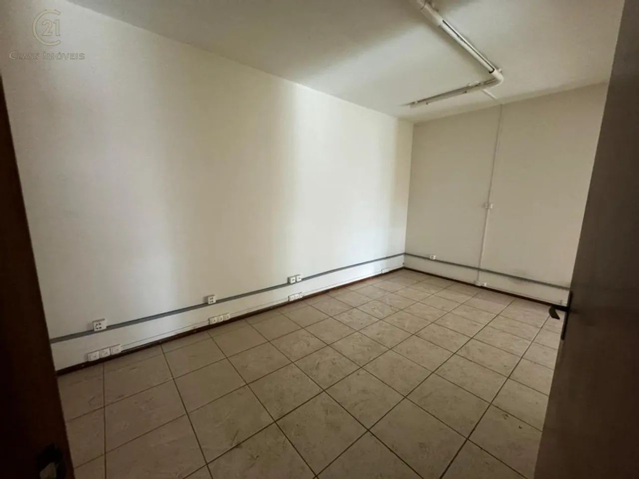 Sala para alugar em Londrina, Vitória, com 213 m², Batistella e Policastro - Foto 3