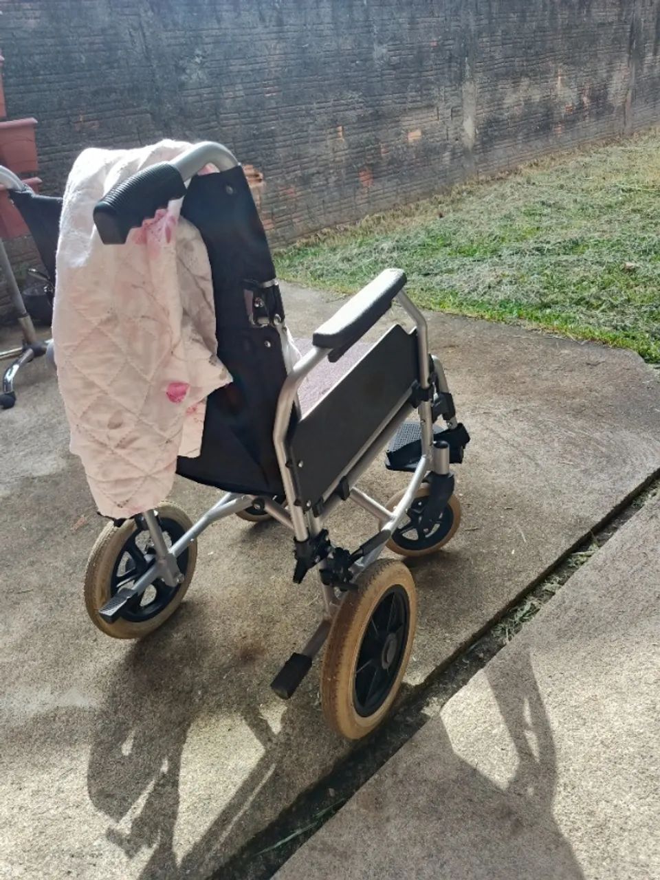 Cadeira de rodas - Foto 2