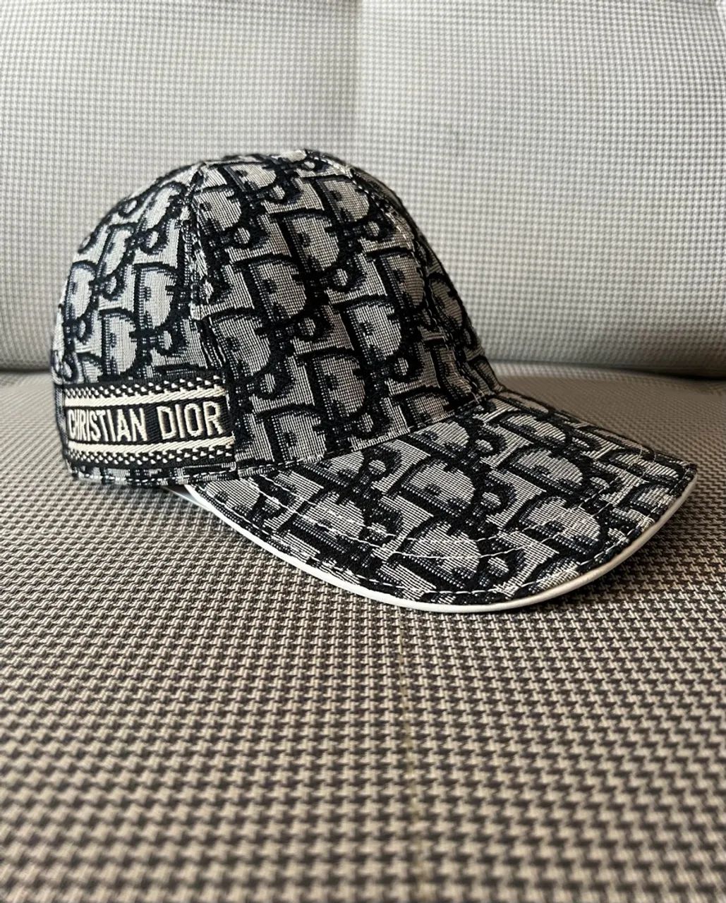 DIOR BONÉ 
