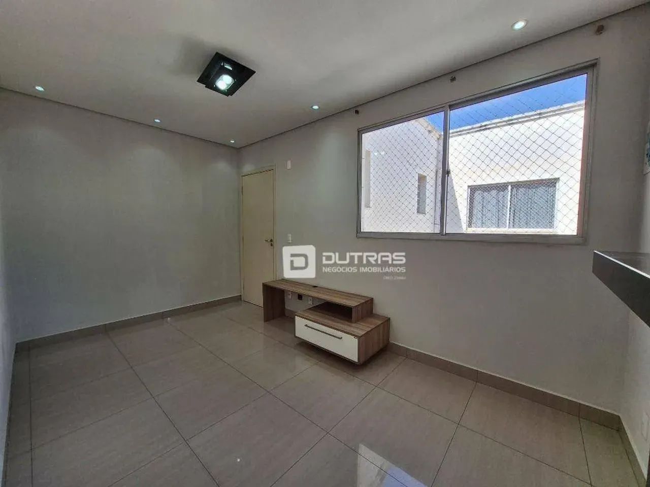 Apartamento para aluguel com 2 quartos no Piazza Brasile - Foto 3